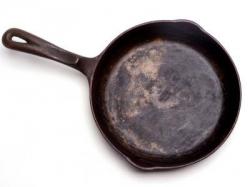 cast-iron-pan